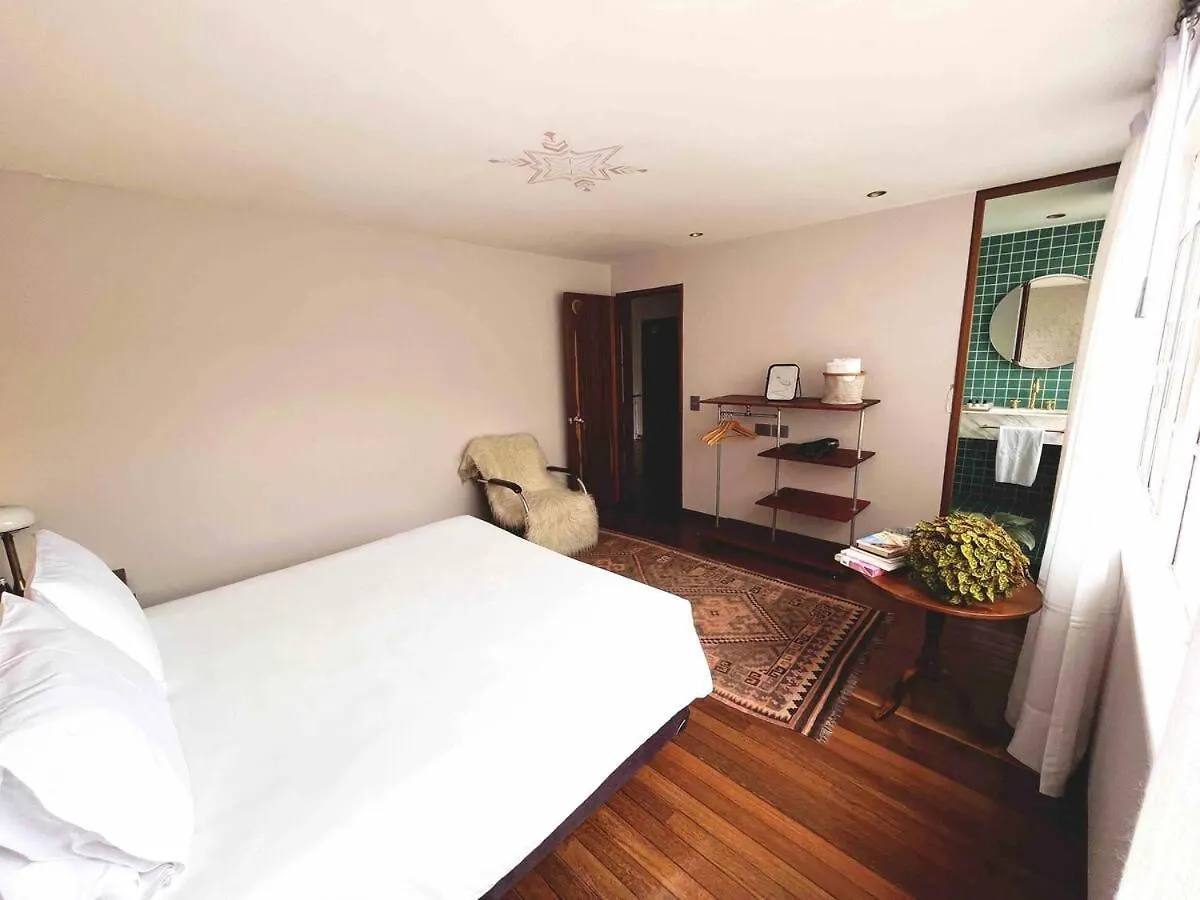 Casa Lelyte Bed & Breakfast Bogota